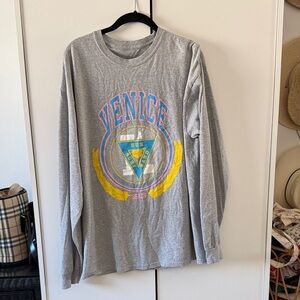 BRANDY MELVILLE / J. GALT Gray Venice Beach Oversized Long Sleeve Shirt